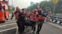 Mobilnya Disodok dari Belakang, Korban Terpental Tenggelam di Kali Grogol