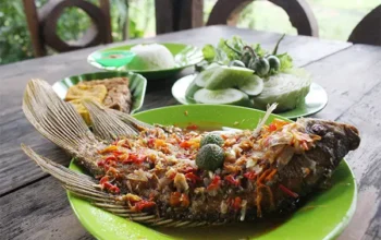 Rekomendasi Tempat Makan Siang Enak di Warung Pecak Panongan