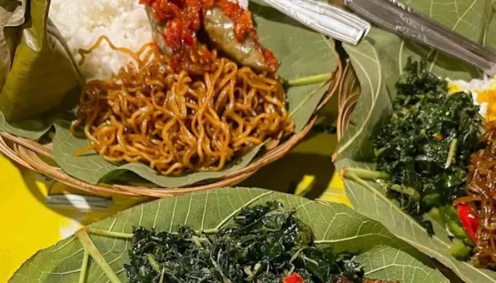 Unik dan Enaknya Nasi Ponggol serta Asal-muasal Warung Tegal