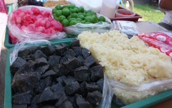 Berburu Cenil dan Nostalgia Manis di Tengah Hiruk Pikuk CitraRaya