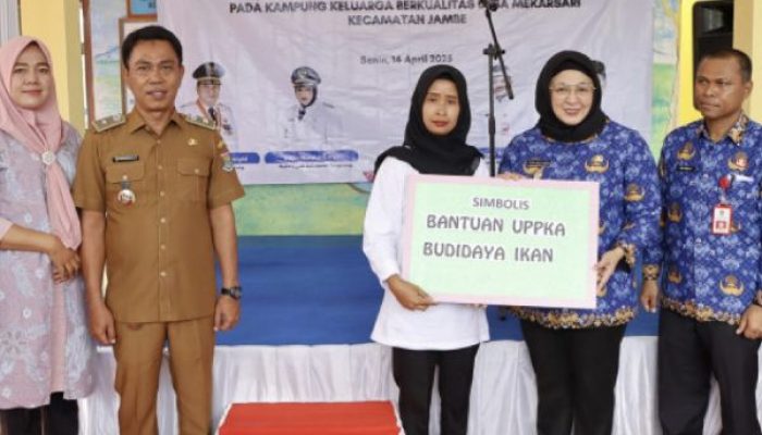 Akseptor Kampung KB Kabupaten Tangerang Disumbang Bibit Lele