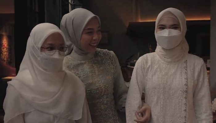 Mutiara Kamila Athiyya “Founder of THENBLANK” Sukses Sebelum 30