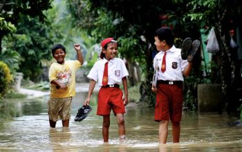 Ketika Dunia Pendidikan Dipolitisasi, Sekadar untuk Pencitraan