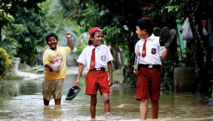 Ketika Dunia Pendidikan Dipolitisasi, Sekadar untuk Pencitraan
