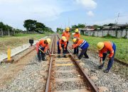 Tingkatkan Kenyamanan dan Keselamatan Perjalanan Kereta Api, KAI Daop 4 Semarang telah Perbaiki Geometri Rel di 86 Titik Perlintasan