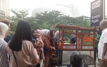 Horee! Ratusan Wajib Pajak KPP Pratama Tigaraksa Ditraktir Cuanki