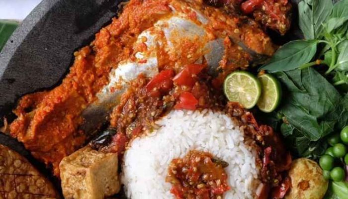 Top Markotop! Sambal Seruit Hadir di Petals Taman Rasa
