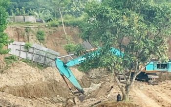 Sudah Ditutup Polisi, Galian C di Panongan Kembali Beroperasi