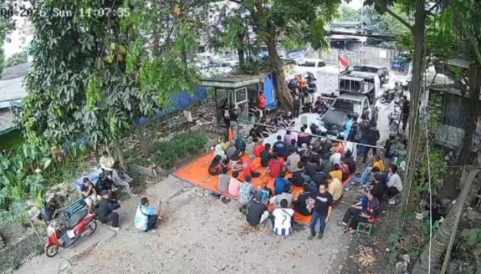 Blokir Pintu Gerbang, Aksi Mogok Kerja Karyawan PT Molex Ayus Diduga Melanggar Hukum