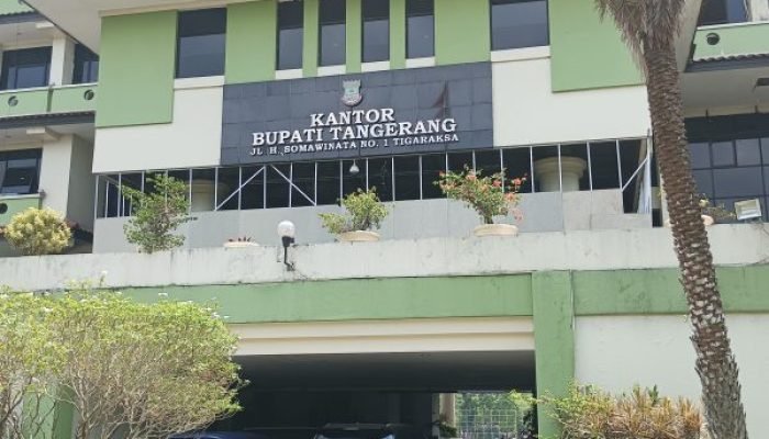 Itjen Kemendagri Bungkam saat Ditanya Soal Rapat Sengketa Lahan di Gedung Bupati Tangerang