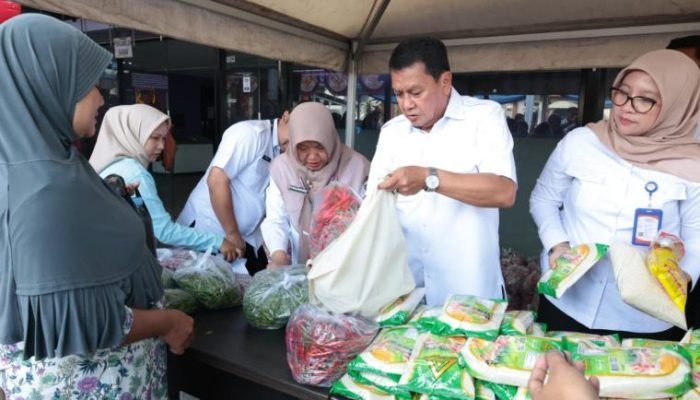 Inflasi Menggigt, Pemkab Tangerang Buka Warteksi Gemilang di Cikupa