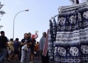 Jejak Gajah dari Thailand, Singgah di Pasar-pasar Kaget Tangerang