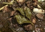 Mengendus yang Tak Terlihat dari Jejak Panci di Balik Dapur Lapo