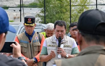Doa, Asap, dan Harapan di Hari Kesembilan Kebakaran TPA Jatiwaringin