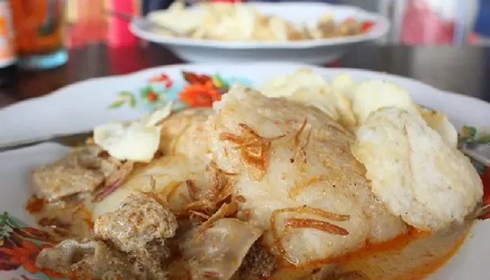 Jejak Rasa Ketupat Gulai Kambing, Kuliner Legend Pasar Gudang Tigaraksa
