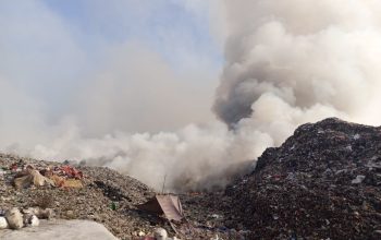 Pemadaman Kebakaran di TPA Jatiwaringin Berlanjut, Masih Banyak Kendala