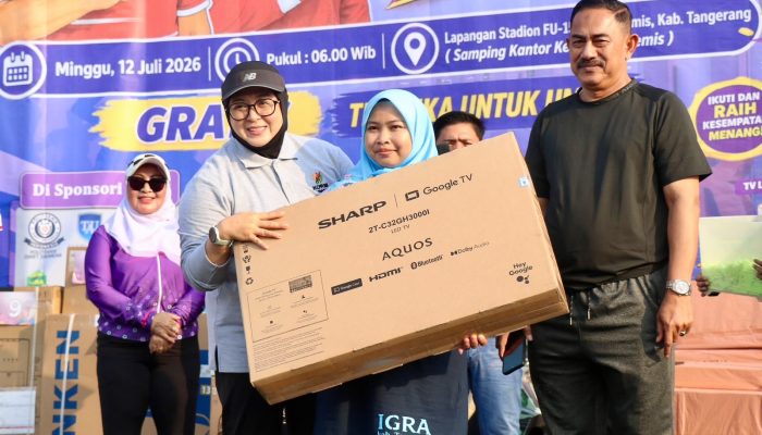 Saat Pasar Kemis Berjoget, Kebahagiaan Tak Hanya Soal Doorprize