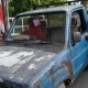 Mobil Mogok Terjebak Lubang, Tak Ada Derek Didorong Kapolsek