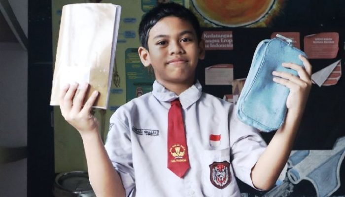 Ditinggal Orang Tua Sejak Kecil, Rafael Menjawab Takdir dengan Prestasi