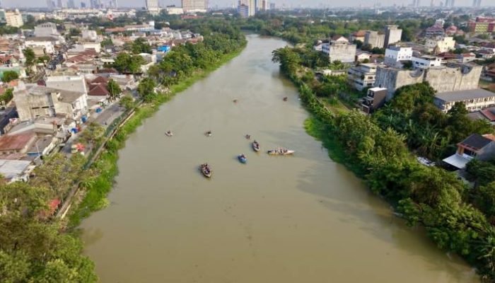Menyusuri Nadi Cisadane, Meruwat Sungai Sebelum Pesta Dimulai