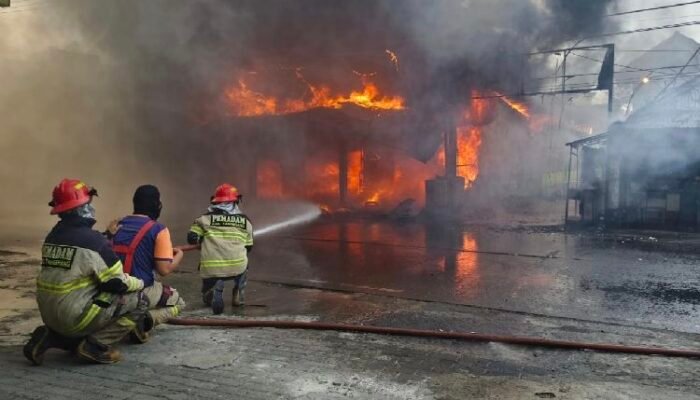 Kebakaran Bengkel Motor di Balaraja, Enam Bangunan Ludes Dijilat Api