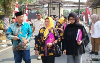 Lewat Lomba, Lurah Mekar Bakti Gerakkan Warga Peduli Lingkungan