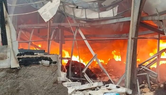 Pabrik Tahu di Pondok Aren Terbakar, Api Menjalar dari Ruang Produksi