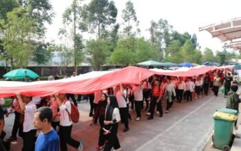 Ribuan Pemuda Tangerang Arak Merah Putih 81 Meter Jelang HUT RI