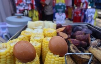 Berburu Makanan Kukusan Minggu Pagi di City Market CitraRaya