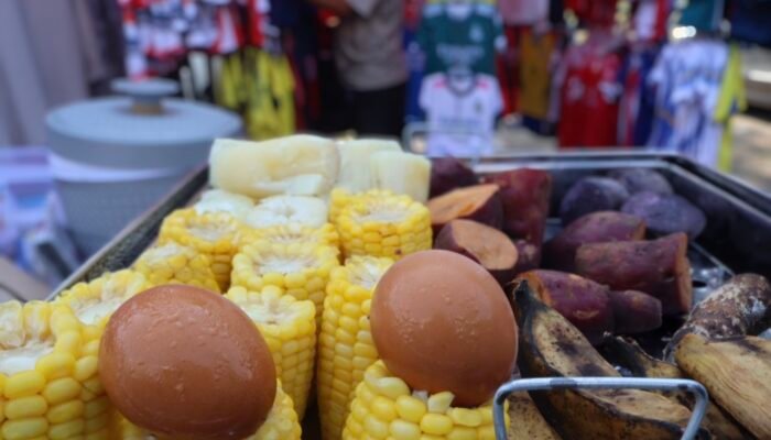 Berburu Makanan Kukusan Minggu Pagi di City Market CitraRaya
