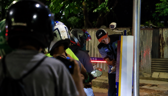 Antrean di Stadion Benteng Reborn dan Ujian Awal Parkir Digital