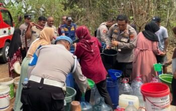 150 KK di Serdang Kulon Panongan Krisis Air, Polisi Kirim 10 Ribu Liter
