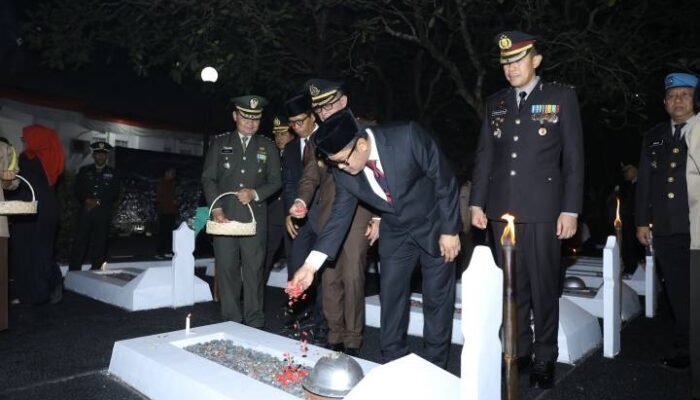 Renungan Suci di TMP Taruna: Mengingat Pahlawan, Bukan Sekadar Seremoni