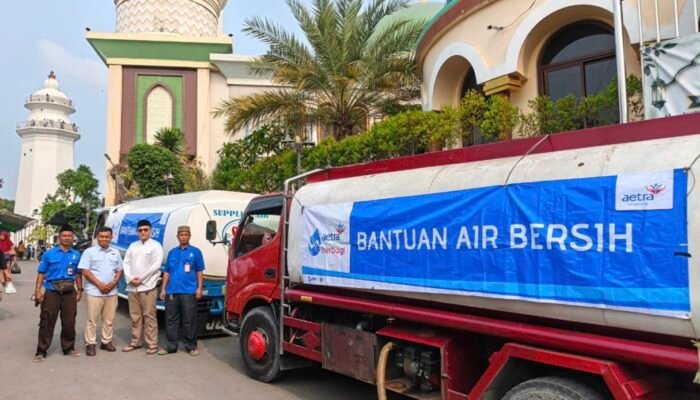 Aetra Tangerang Salurkan Air Bersih untuk Haul ke-64 di Al-Istiqlaliyyah