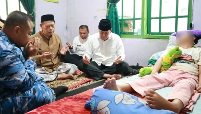 Bupati Tangerang Siapkan Fasilitas Pengobatan Siswi Pengidap Penyakit Langka