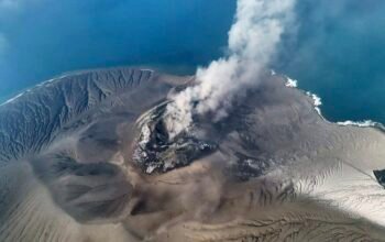 Erupsi Menerus Anak Krakatau Berakhir, Status Masih Siaga