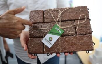 Eco Fibewood: Kayu Sintetis dari Limbah Pertanian Karya Mahasiswa Cilegon