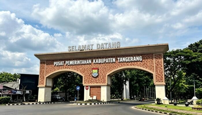 Langit Berawan Menyelimuti Kabupaten Tangerang Hari Ini