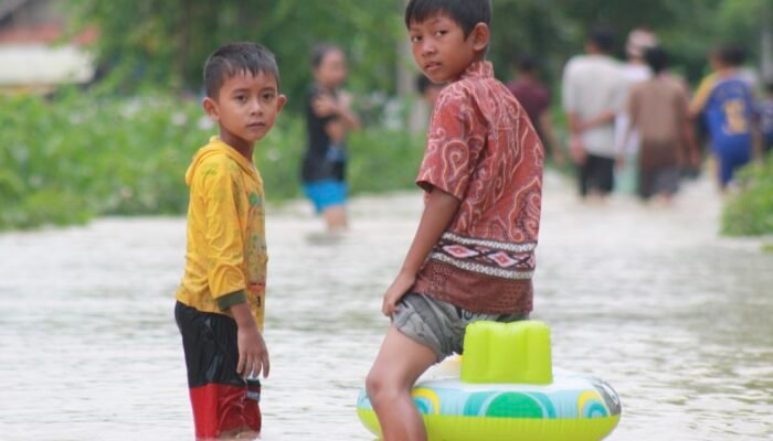 Maesyal Rasyid dan Kabupaten Tangerang: Jalan Dibeton, Persoalan Menggenang