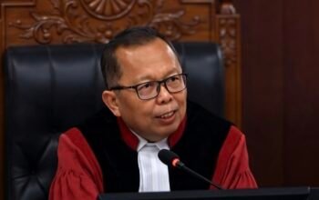 Sebut “Sidang Ilegal”, Ahli Gibran Nyaris Tak Bisa Lanjut Bersaksi di MK