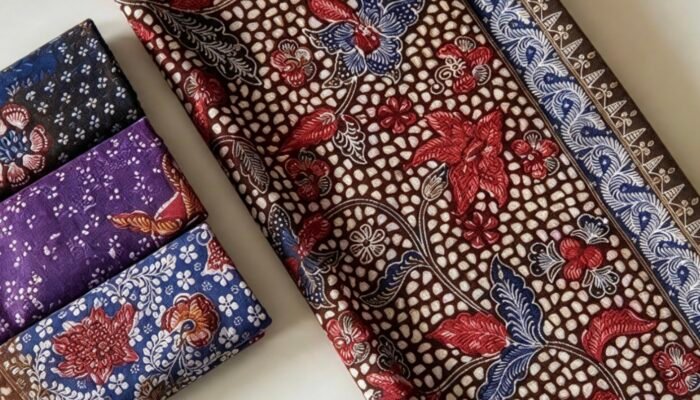 Watu Pecah: Ketika Kerja Paksa Daendels Diabadikan di Selembar Batik