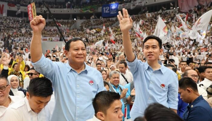 Rapor Dua Tahun Prabowo-Gibran: Pemerintah Boleh Memuji, Tapi Rakyat Menguji