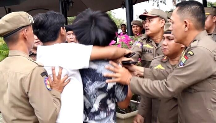 Empat Mahasiswa Mengaku Dipukul saat HUT Kabupaten Tangerang, Bakal Lapor Polisi