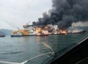 KMP Batu Mandi Dilalap Api di Selat Sunda, 420 Penumpang Dievakuasi