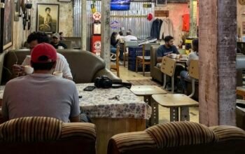 Di Surabaya: Ketika Rumah, Garasi, dan Teras Berubah Menjadi Kedai Kopi