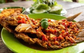 Dari Batavia ke Meja Makan, Menelusuri Jejak Pecak Gurame Betawi
