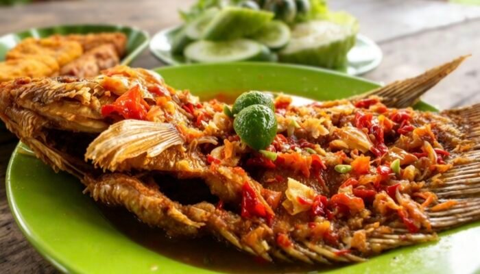Dari Batavia ke Meja Makan, Menelusuri Jejak Pecak Gurame Betawi