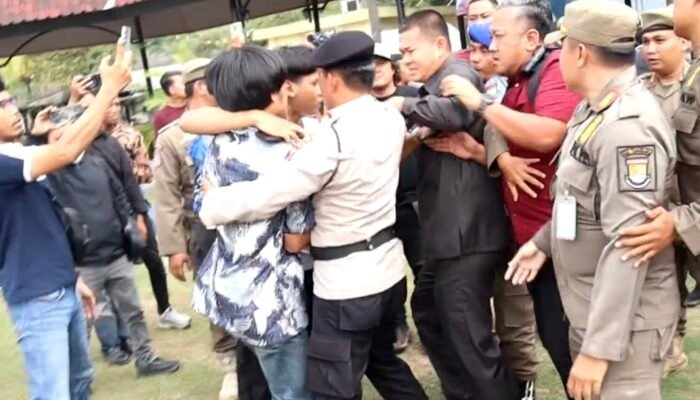 Terobos DPRD saat HUT ke-394 Tangerang, Mahasiswa Kritik Pembangunan hingga Fiskal Banten