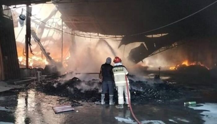 Sembilan Gudang di Tangerang Terbakar, Ada Shopee, Momoyo, dan Pabrik Sepatu