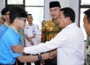 Bupati Tangerang Lepas Tujuh Siswa Kurang Mampu Kuliah ke Tiongkok